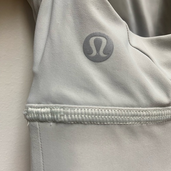 Lululemon Sports bra size 6 - Picture 5 of 6